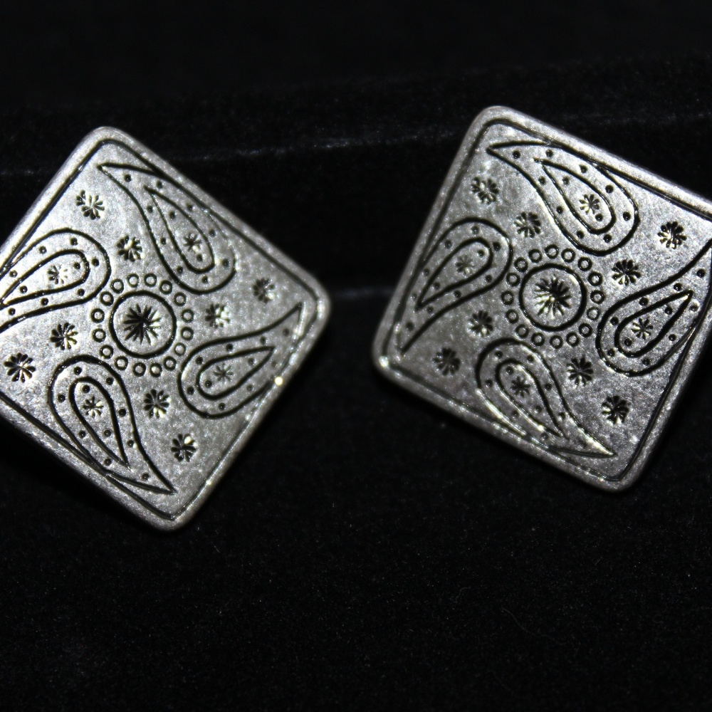 PREMIER DESIGNS EARRINGS